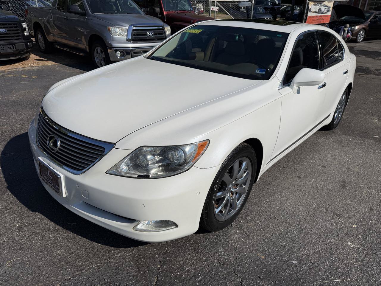Used 2007 Lexus LS 460 RWD image 3