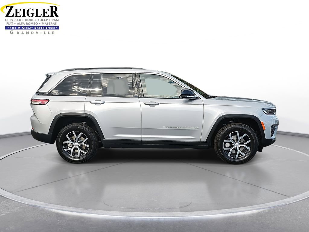 New 2025 Jeep Grand Cherokee Limited w/ Trailer Tow Package image 4