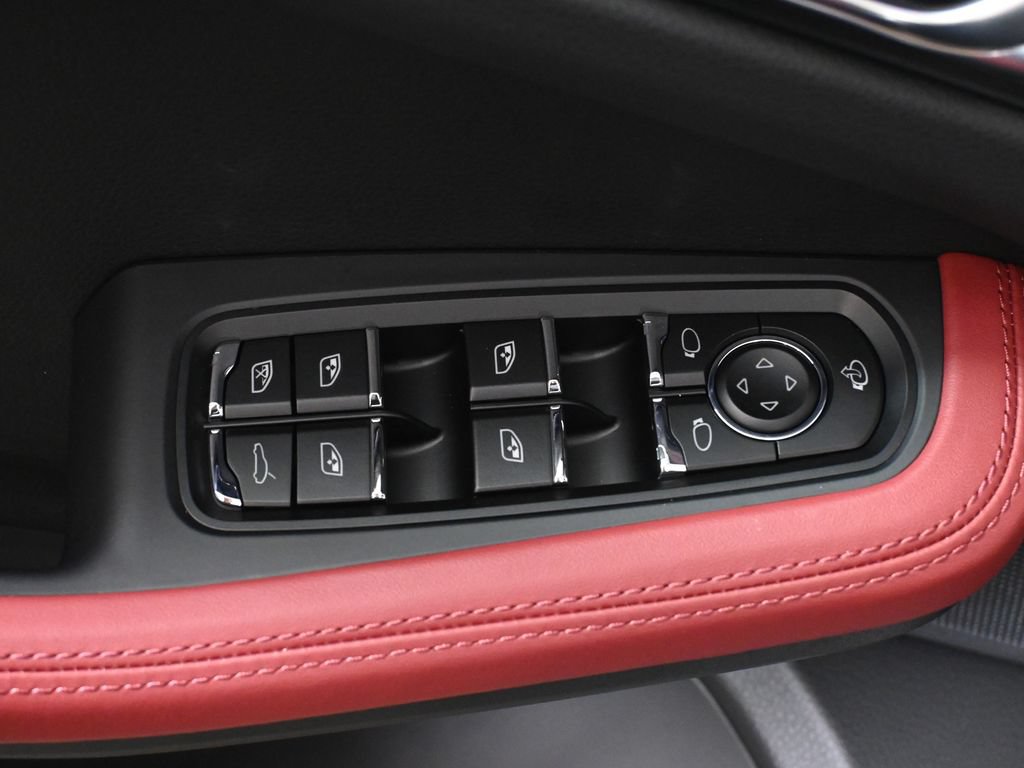 New 2026 Porsche Macan S AWD/4WD image 33