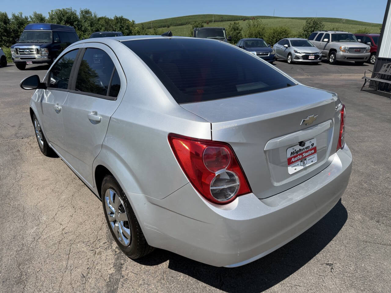 Used 2013 Chevrolet Sonic LS FWD image 3