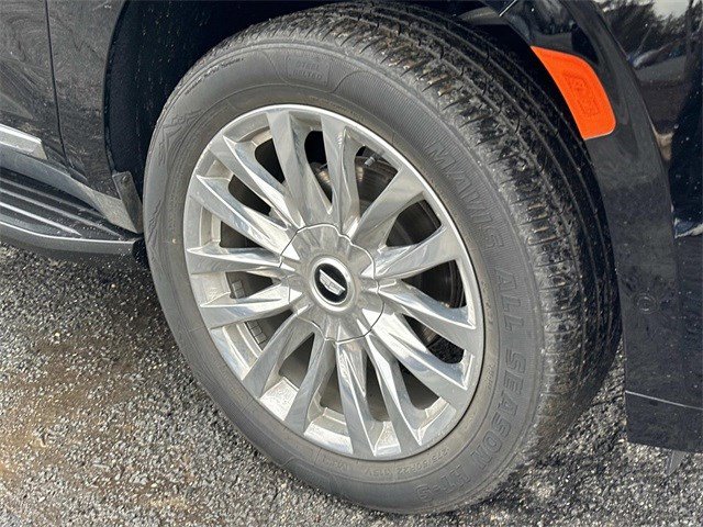 Used 2023 Cadillac Escalade ESV Premium Luxury image 7