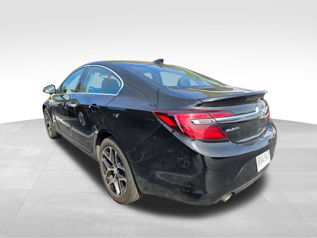 Used 2017 Buick Regal Sport Touring image 13