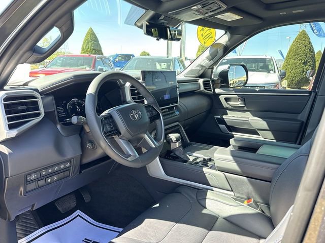 Used 2024 Toyota Sequoia Platinum image 11