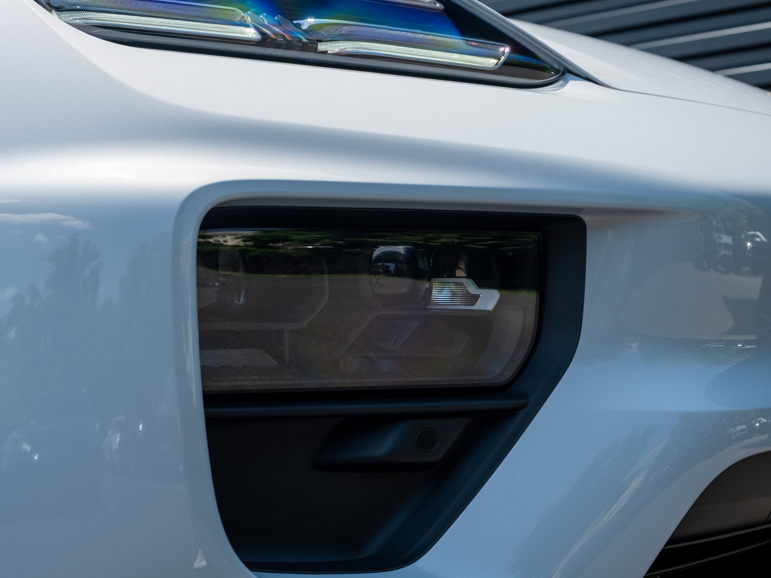 Used 2025 Porsche Macan Electric image 34