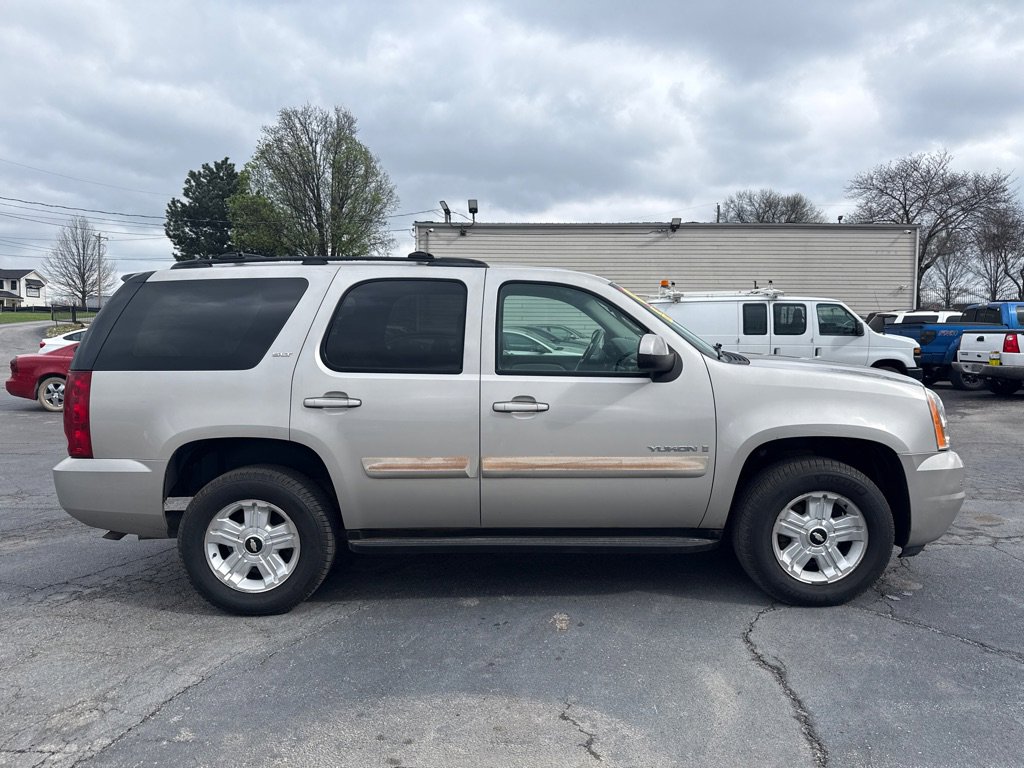 Used 2007 GMC Yukon SLT w/ SLT Preferred Equipment Group image 5
