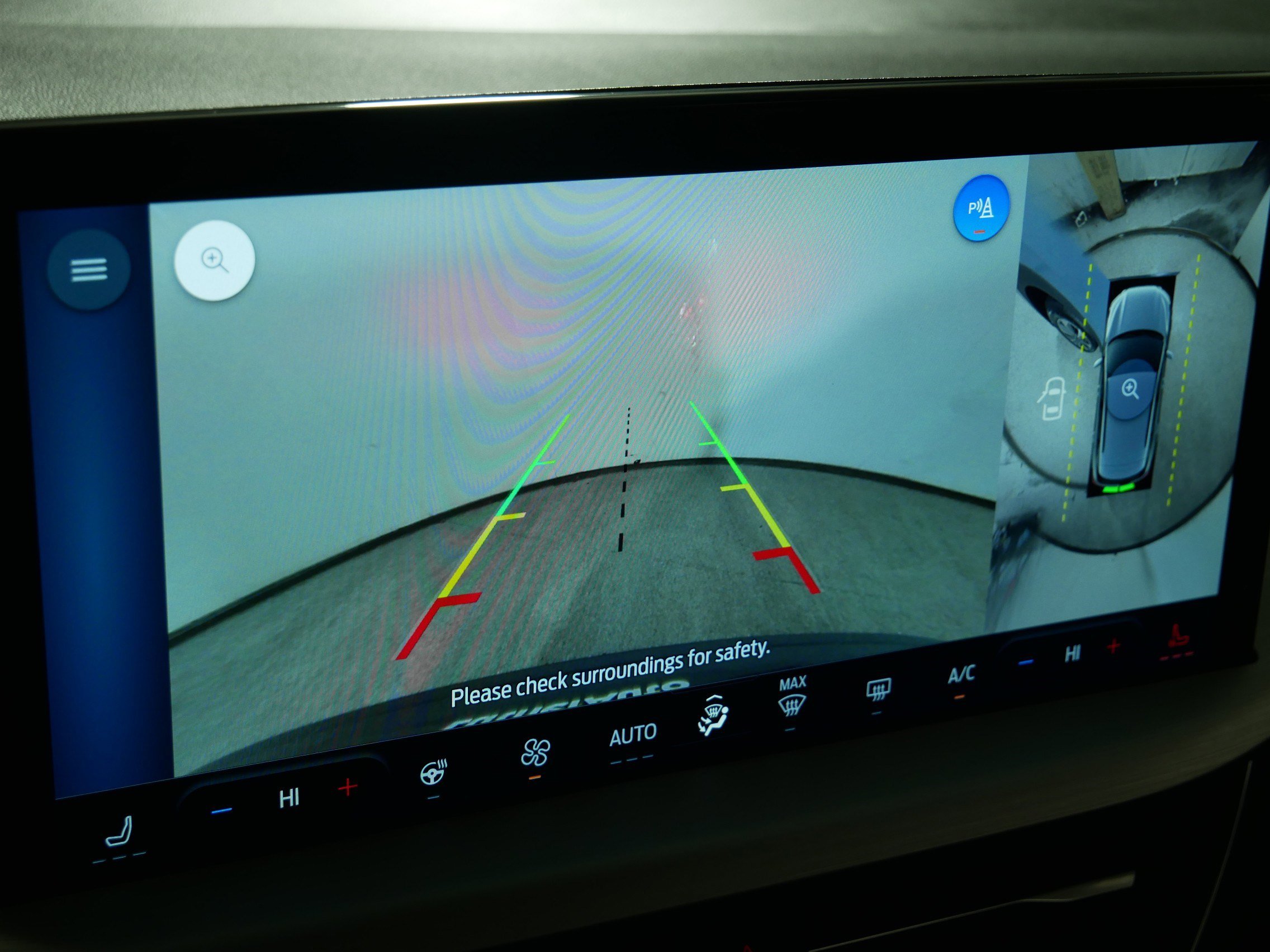 Used 2024 Ford Escape Platinum w/ Class II Trailer Tow Package image 33