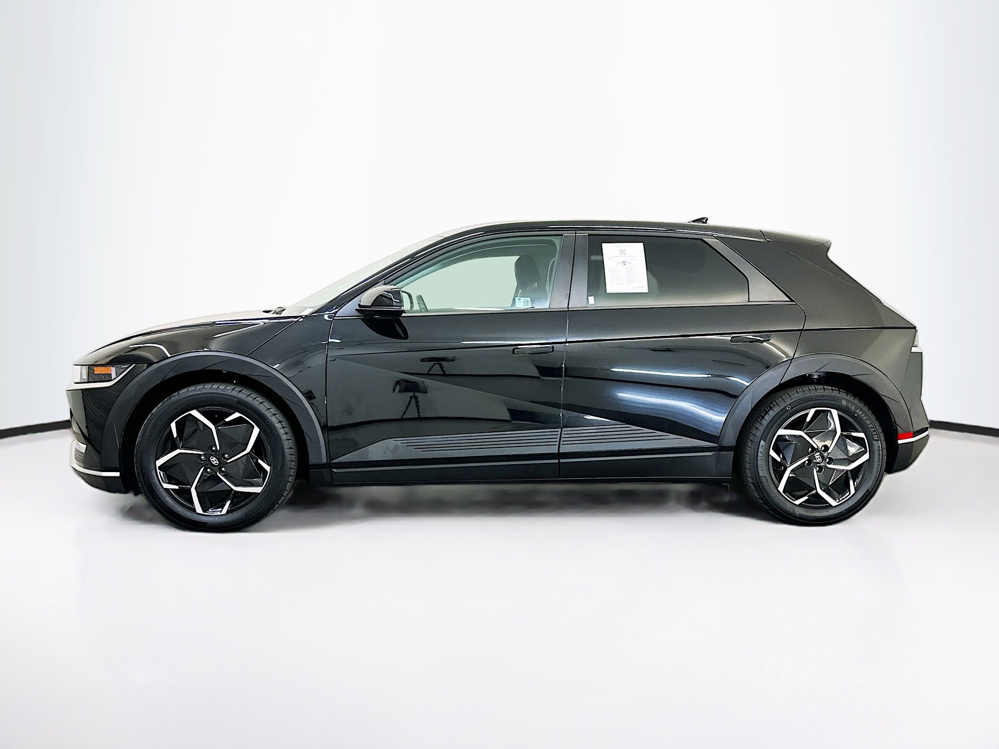 Used 2024 Hyundai Ioniq 5 SEL AWD/4WD image 4