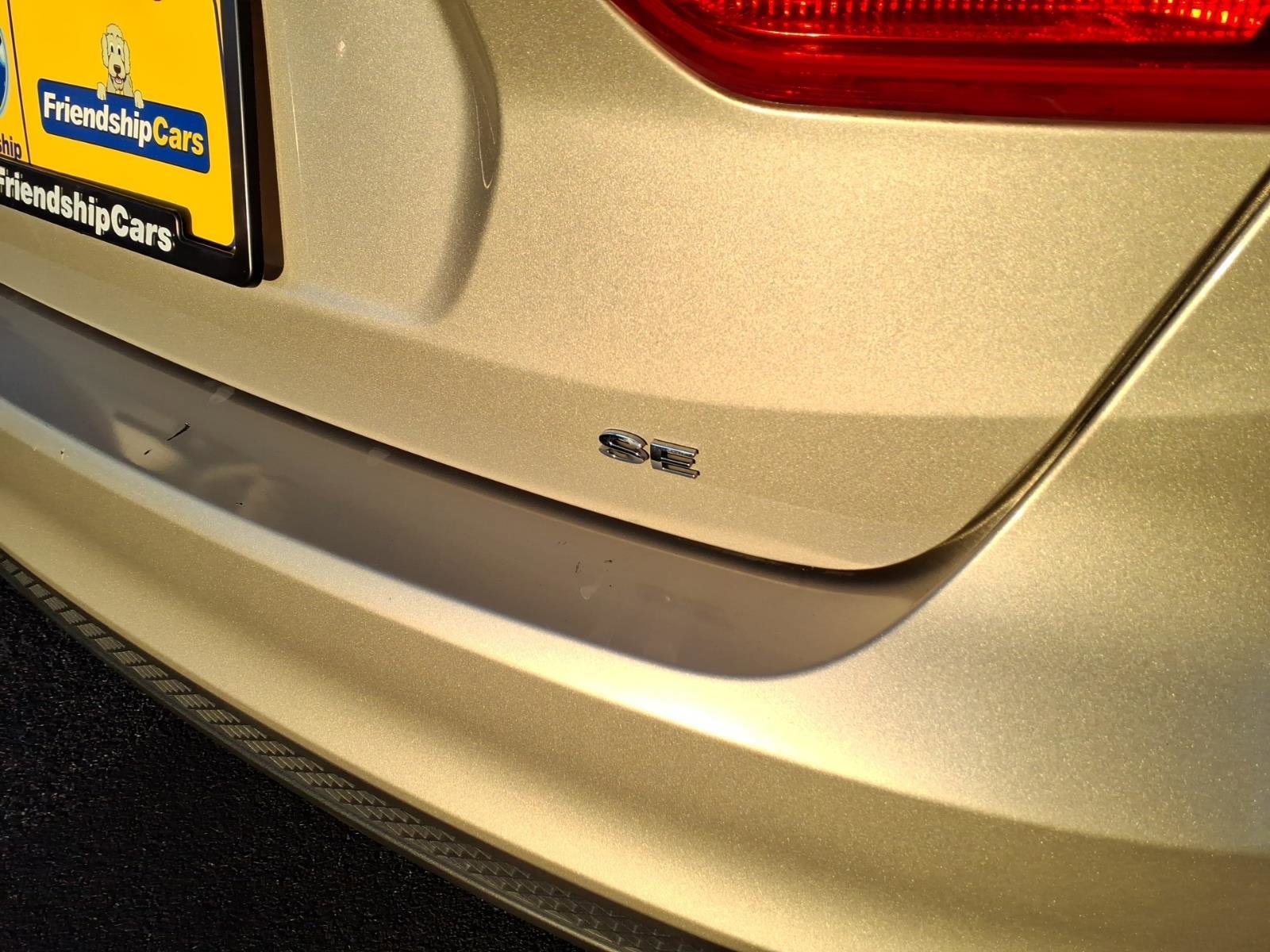 Used 2017 Ford Focus SE w/ Cold Weather Package image 8