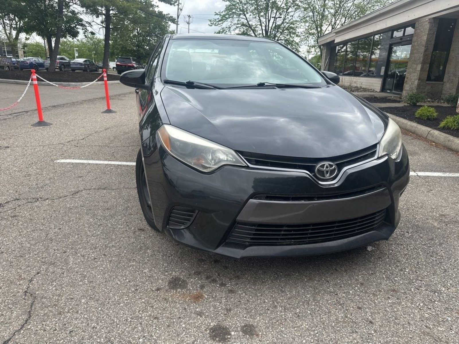 Used 2015 Toyota Corolla LE FWD image 9