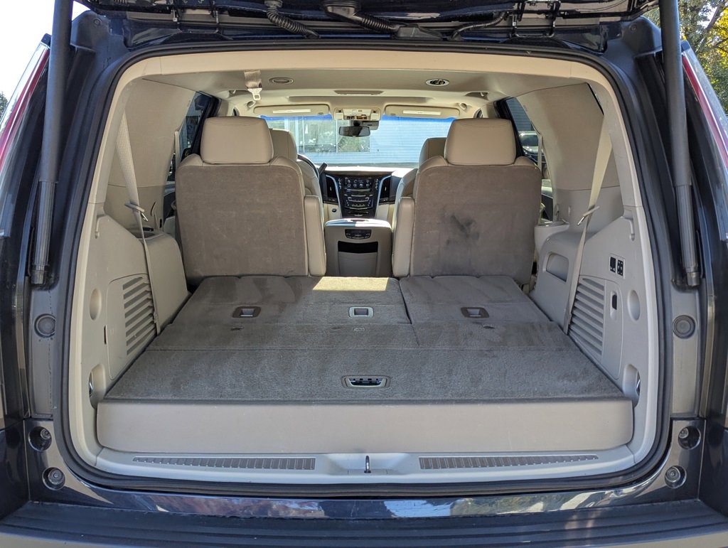 Used 2018 Cadillac Escalade Luxury image 33