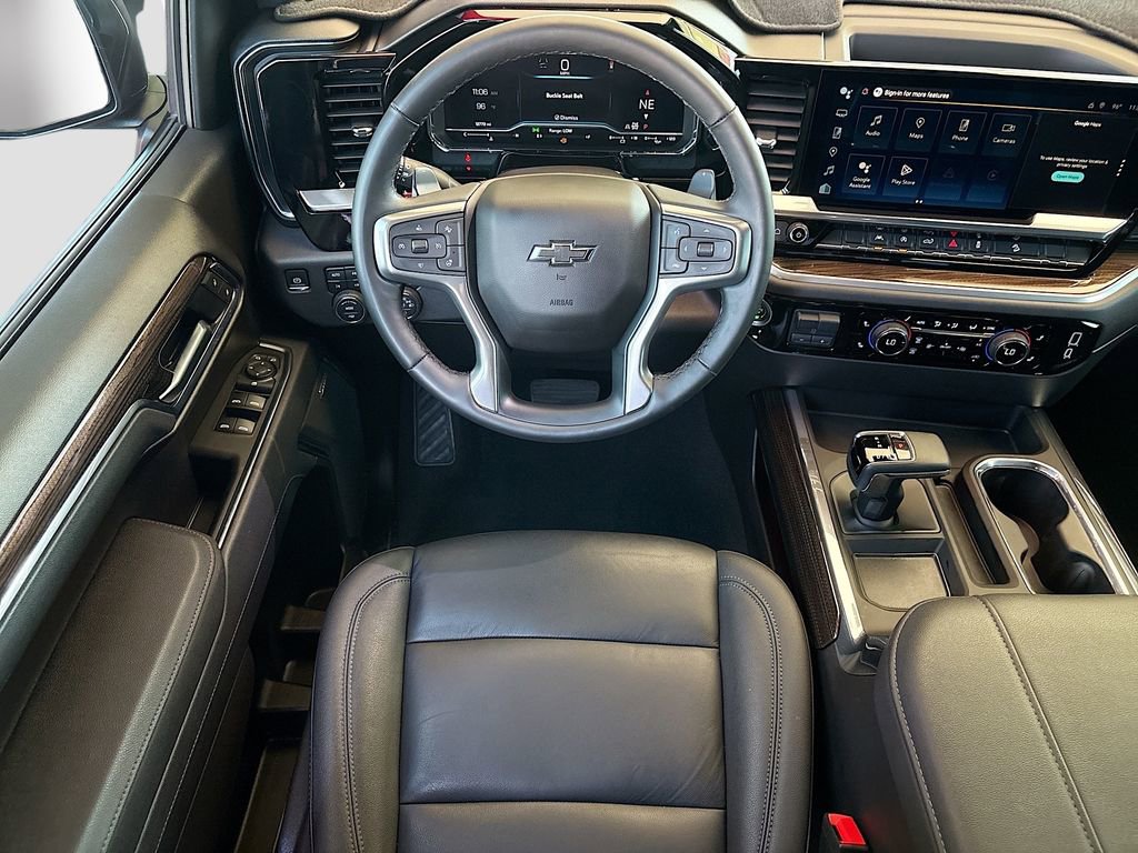 Used 2025 Chevrolet Silverado 1500 LT Trail Boss w/ Convenience Package II AWD/4WD image 10