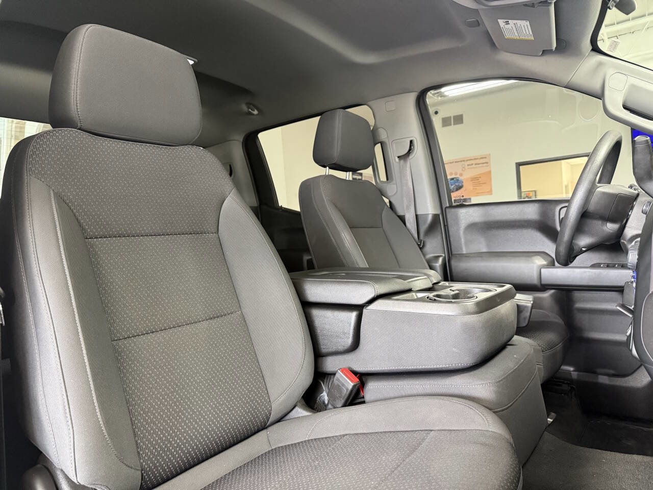 Used 2022 Chevrolet Silverado 1500 Custom image 15