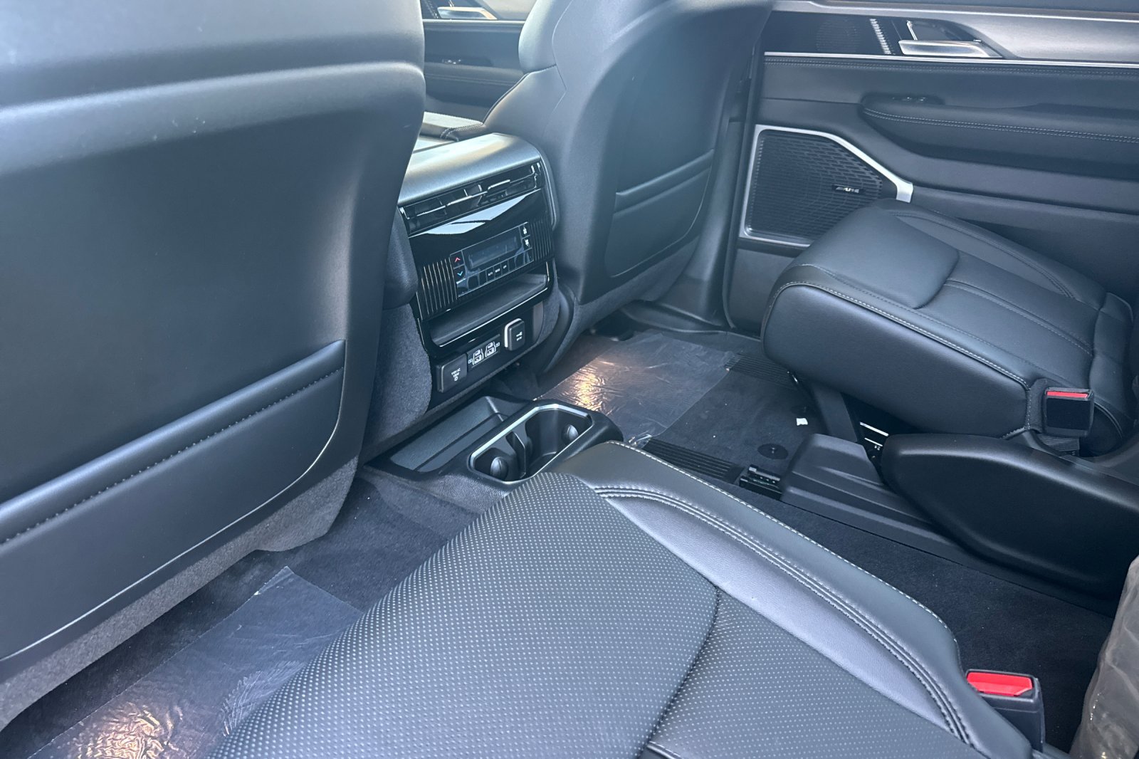 New 2026 Jeep Grand Wagoneer 2WD image 11
