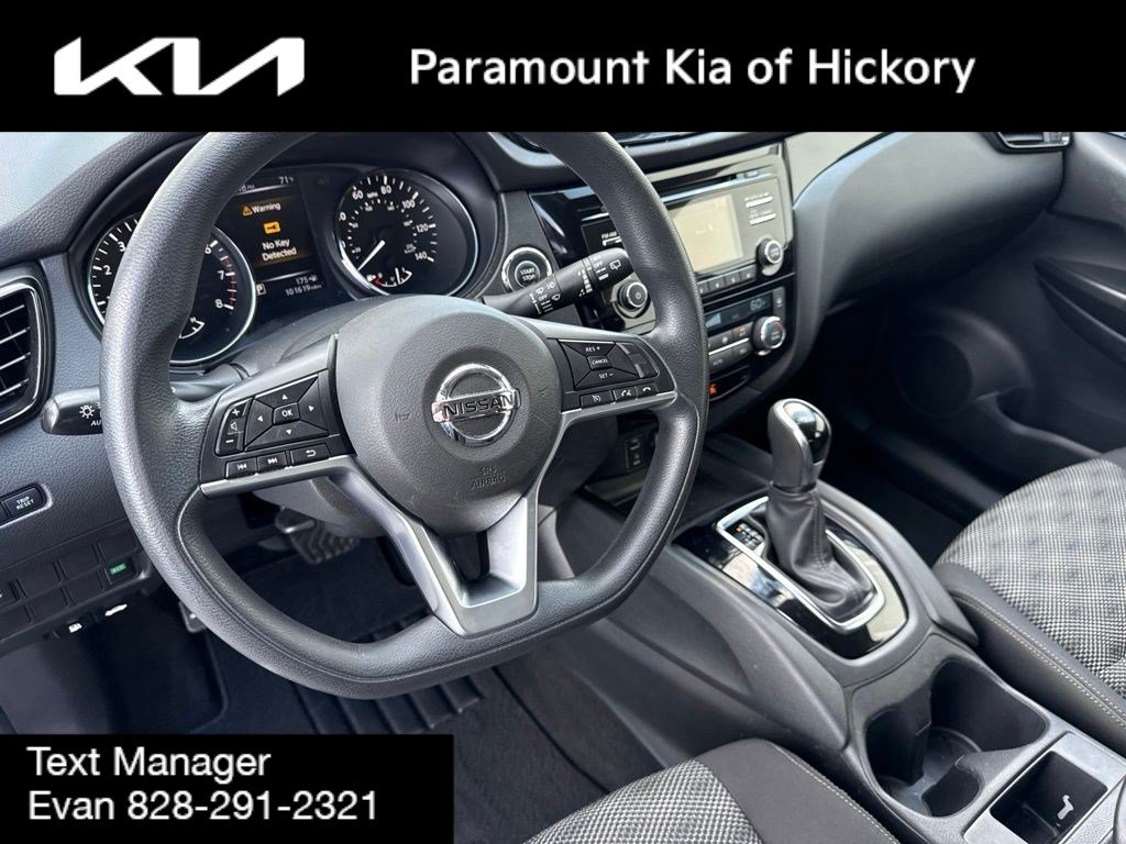 Used 2017 Nissan Rogue Sport SV FWD image 21