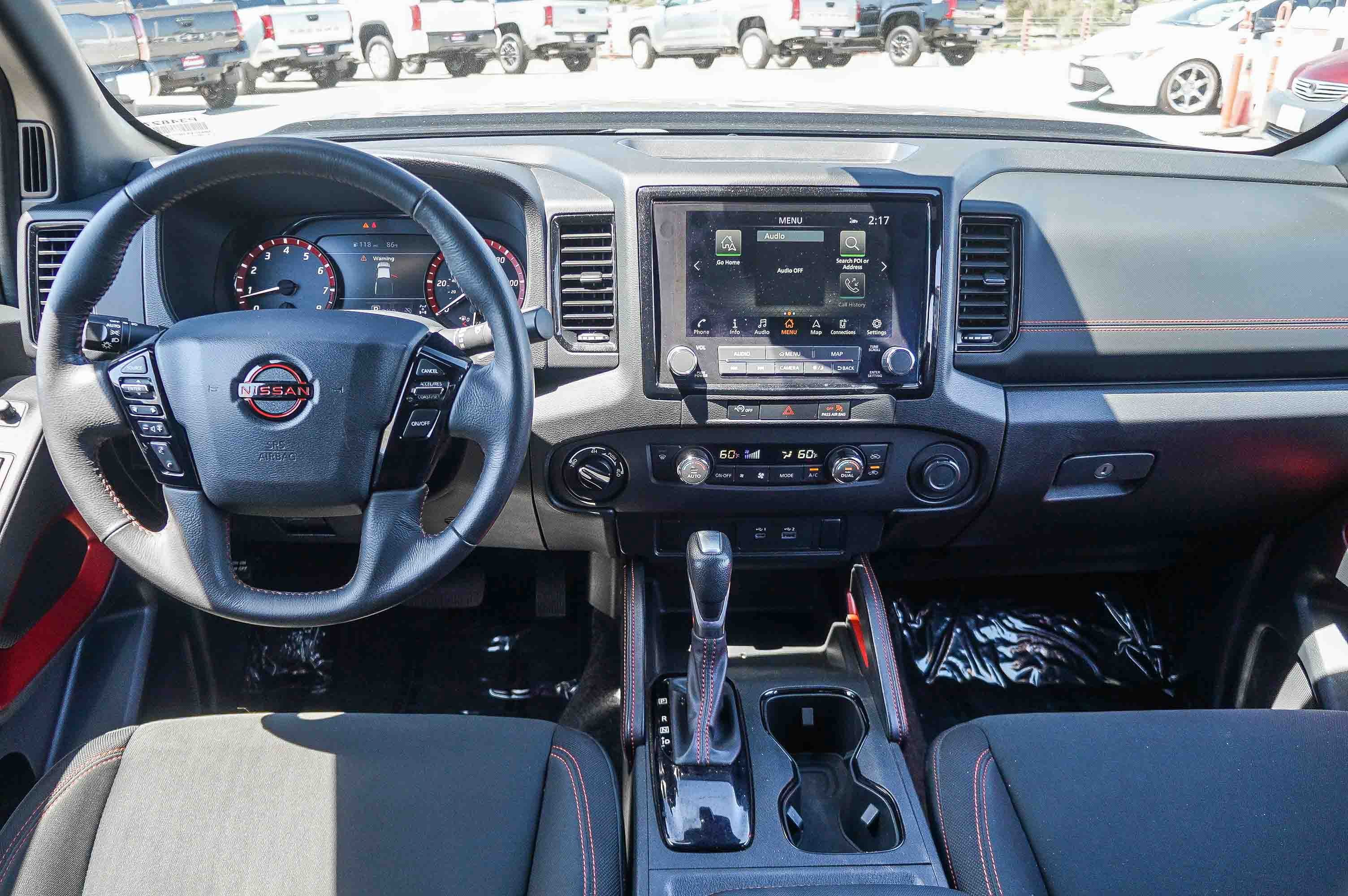 Used 2024 Nissan Frontier PRO-4X AWD/4WD image 13
