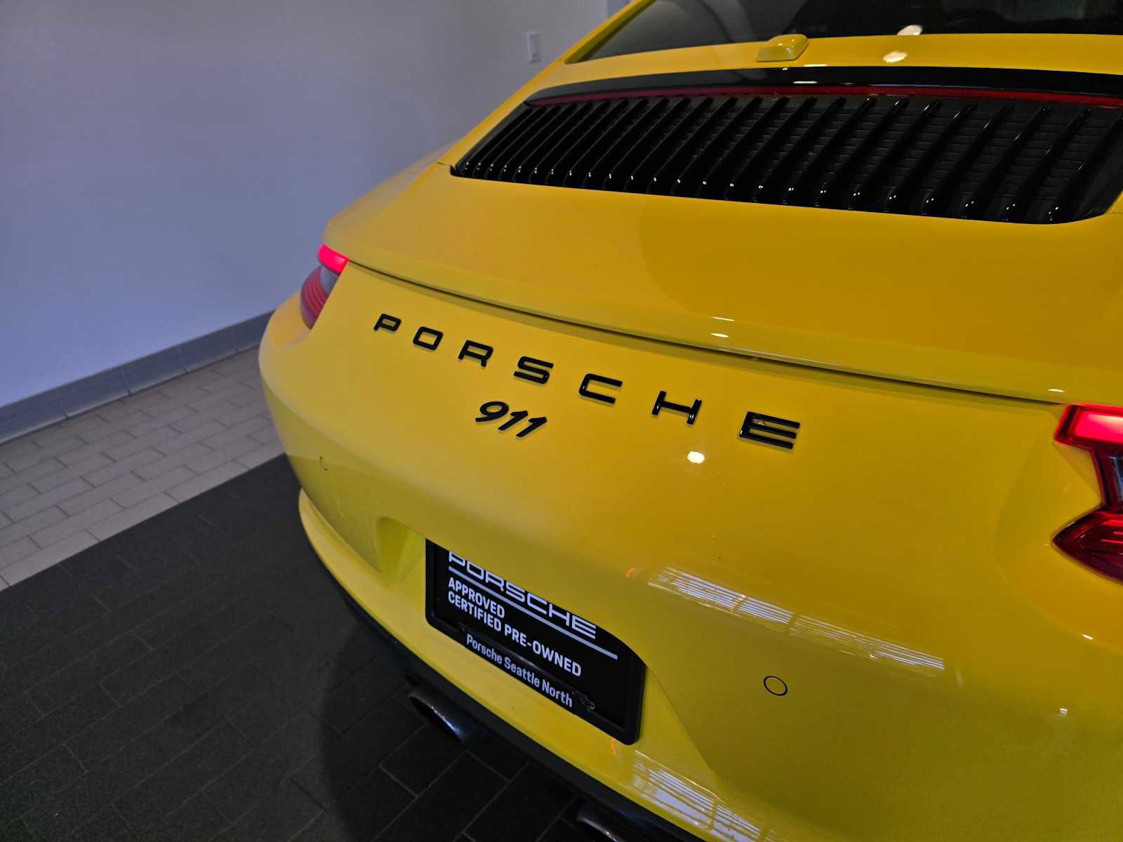 Used 2017 Porsche 911 Carrera S image 16