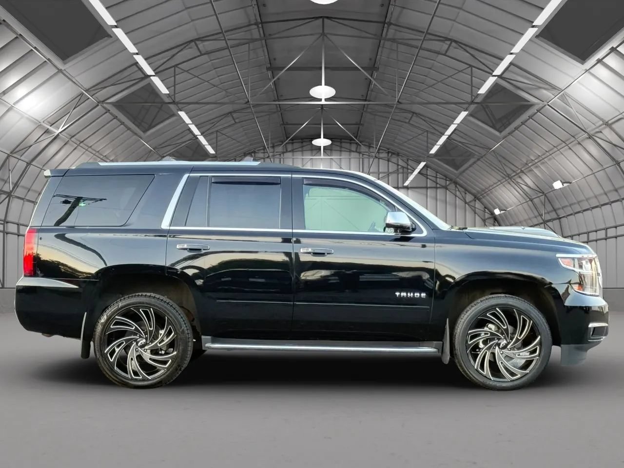 Used 2018 Chevrolet Tahoe Premier AWD/4WD image 8