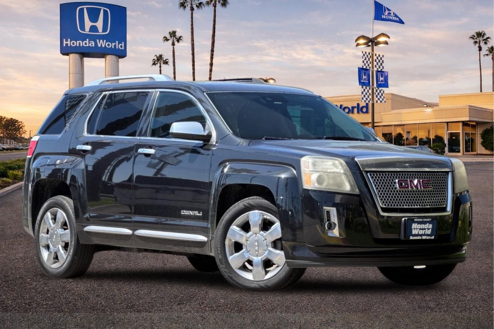 Used 2015 GMC Terrain Denali FWD image 2