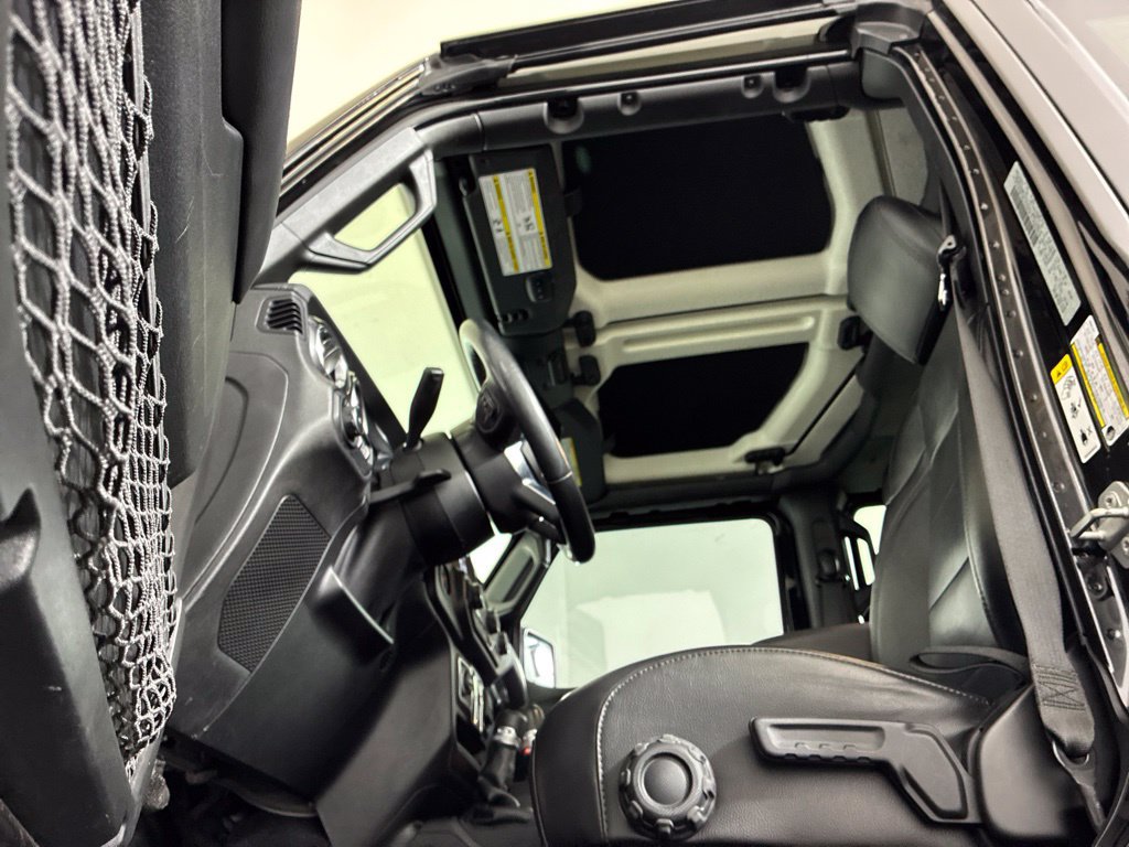 Used 2020 Jeep Wrangler Unlimited Sahara AWD/4WD image 22