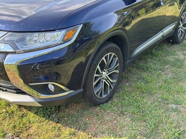 Used 2016 Mitsubishi Outlander SEL AWD/4WD image 5