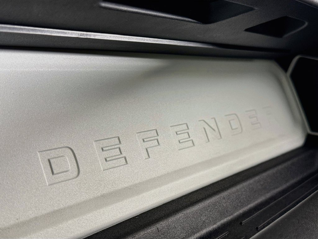 Used 2022 Land Rover Defender 110 X-Dynamic HSE AWD/4WD image 23