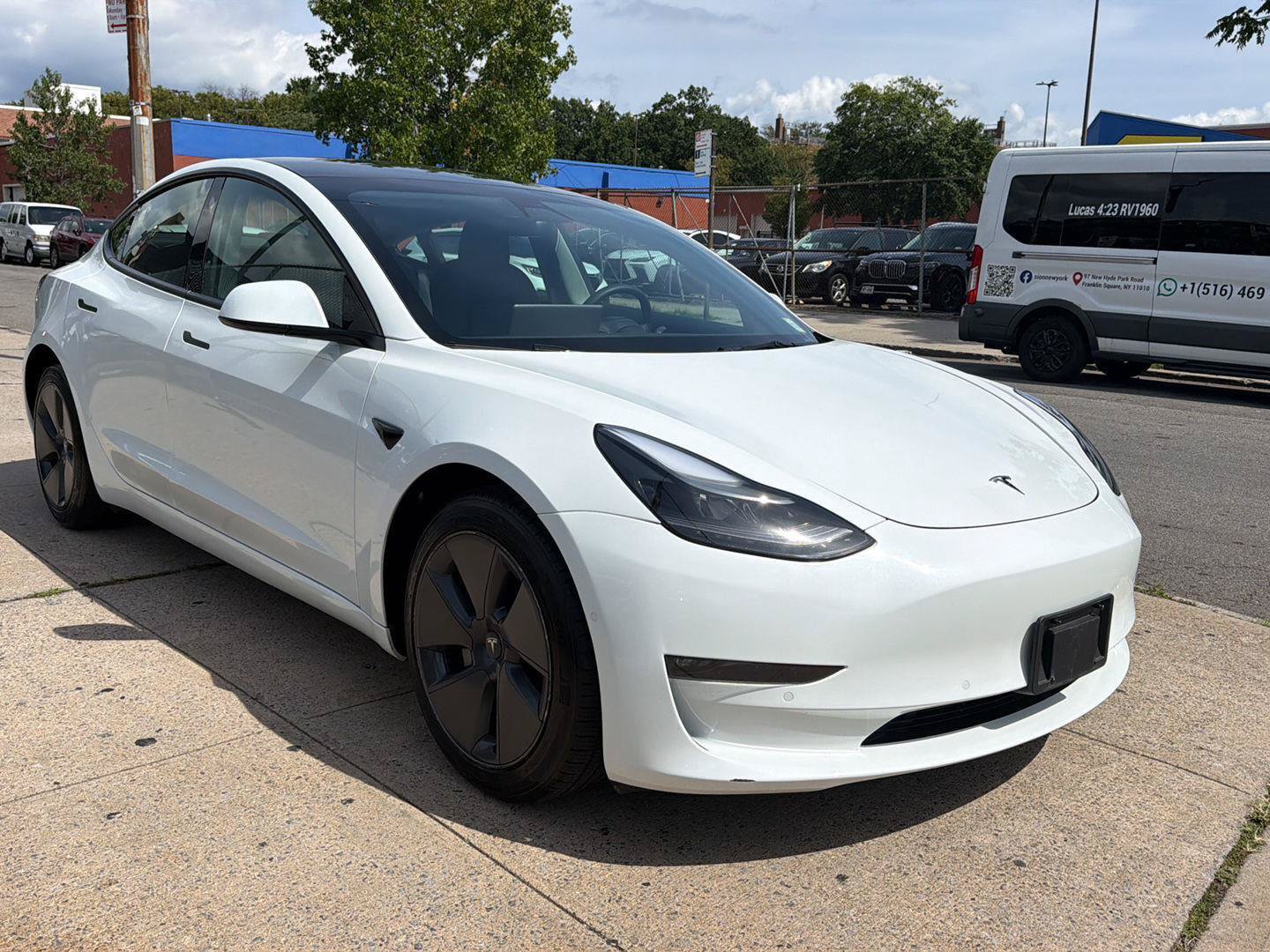 Used 2022 Tesla Model 3 Long Range AWD/4WD image 6