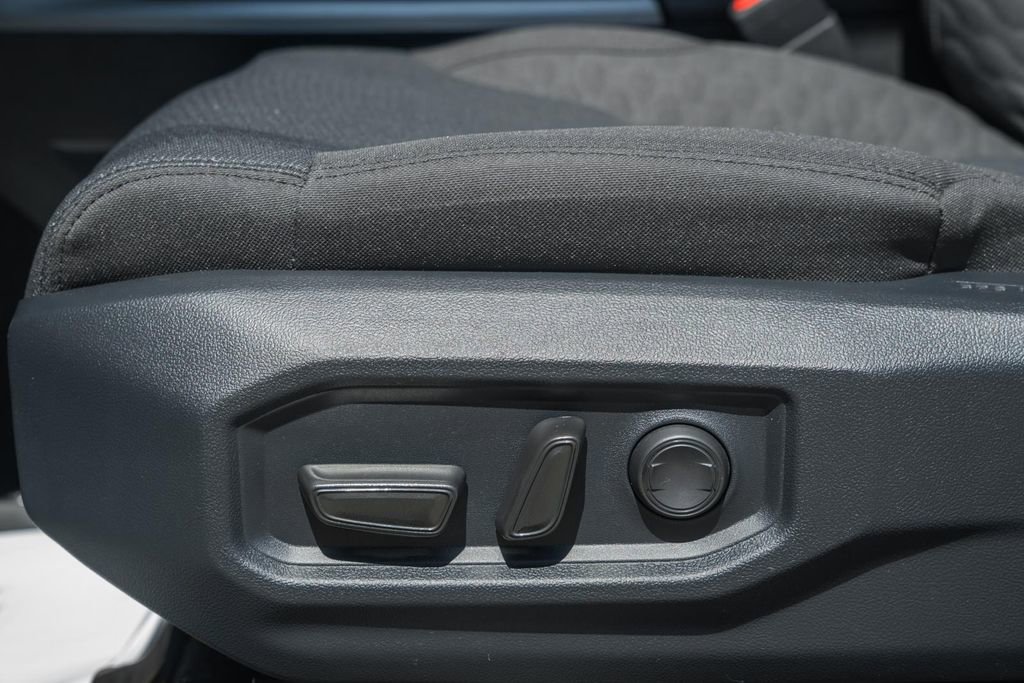New 2026 Toyota Tundra SR5 AWD/4WD image 37