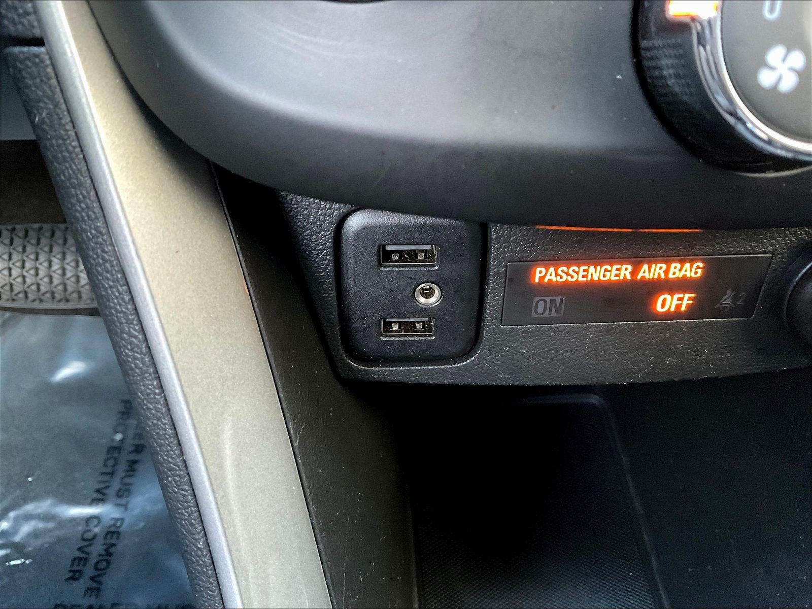 Used 2021 Chevrolet Trax LT w/ Driver Confidence Package FWD image 16