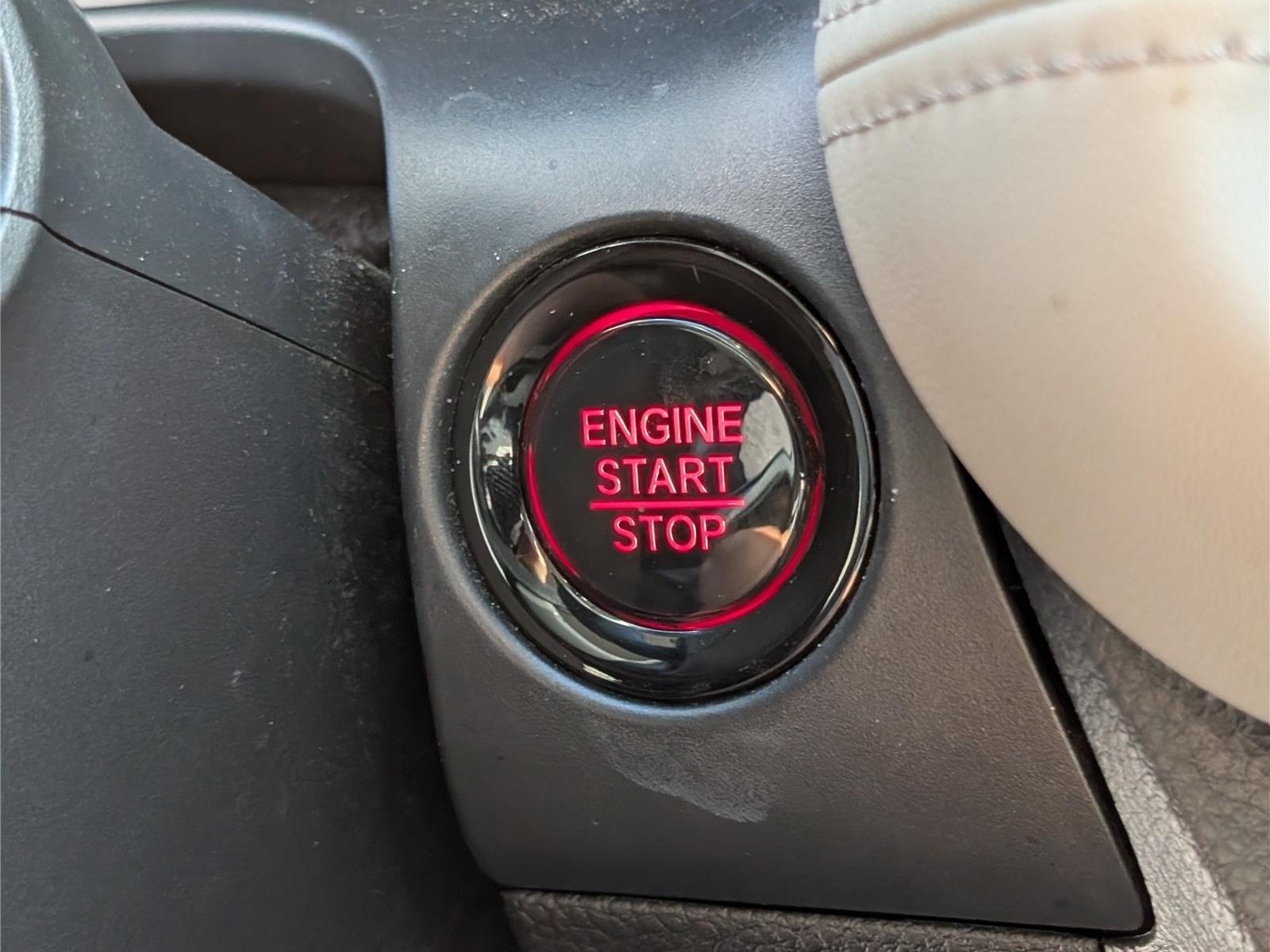 Used 2025 Honda HR-V LX image 22
