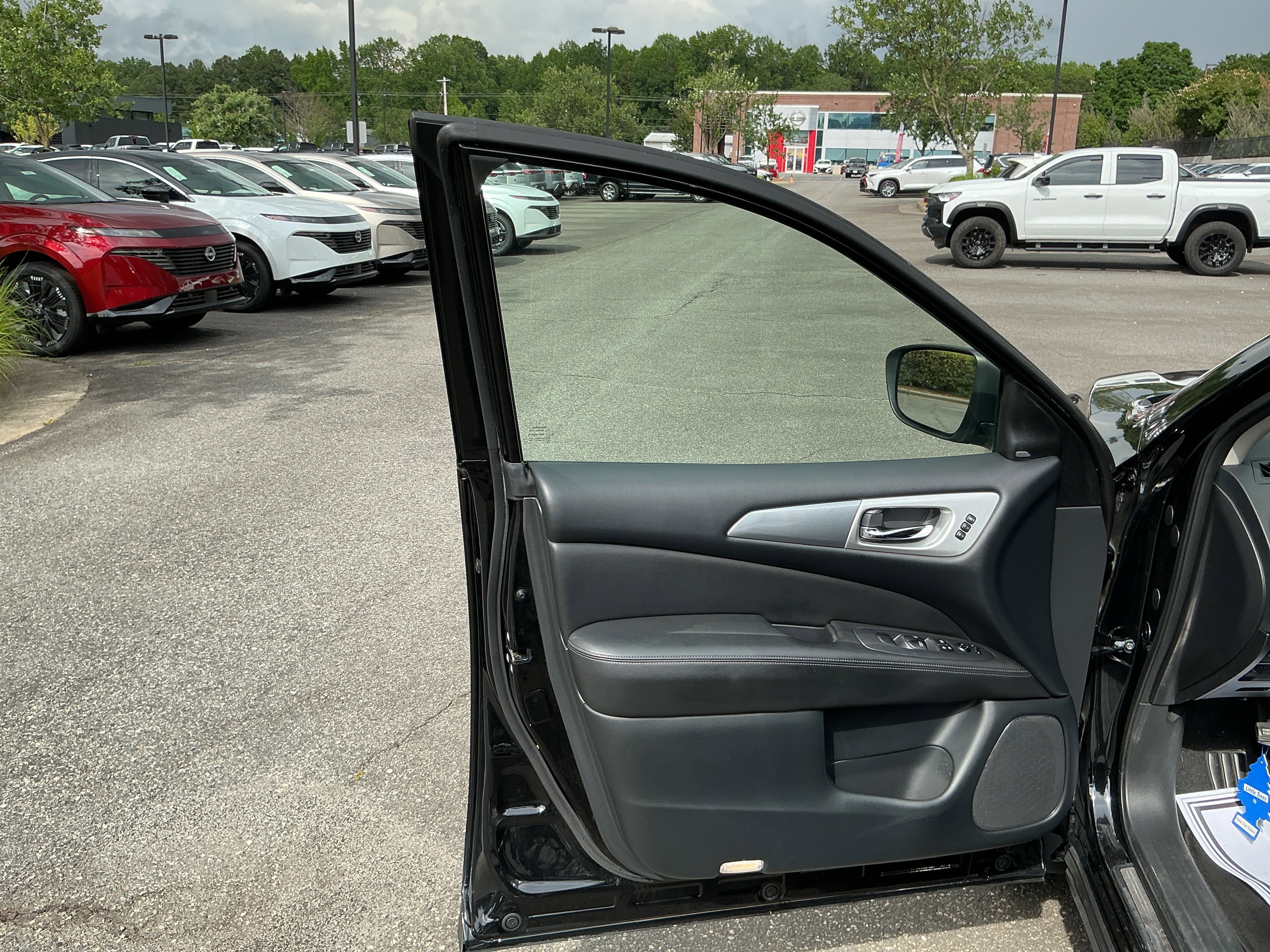 Certified 2020 Nissan Pathfinder SL AWD/4WD image 11