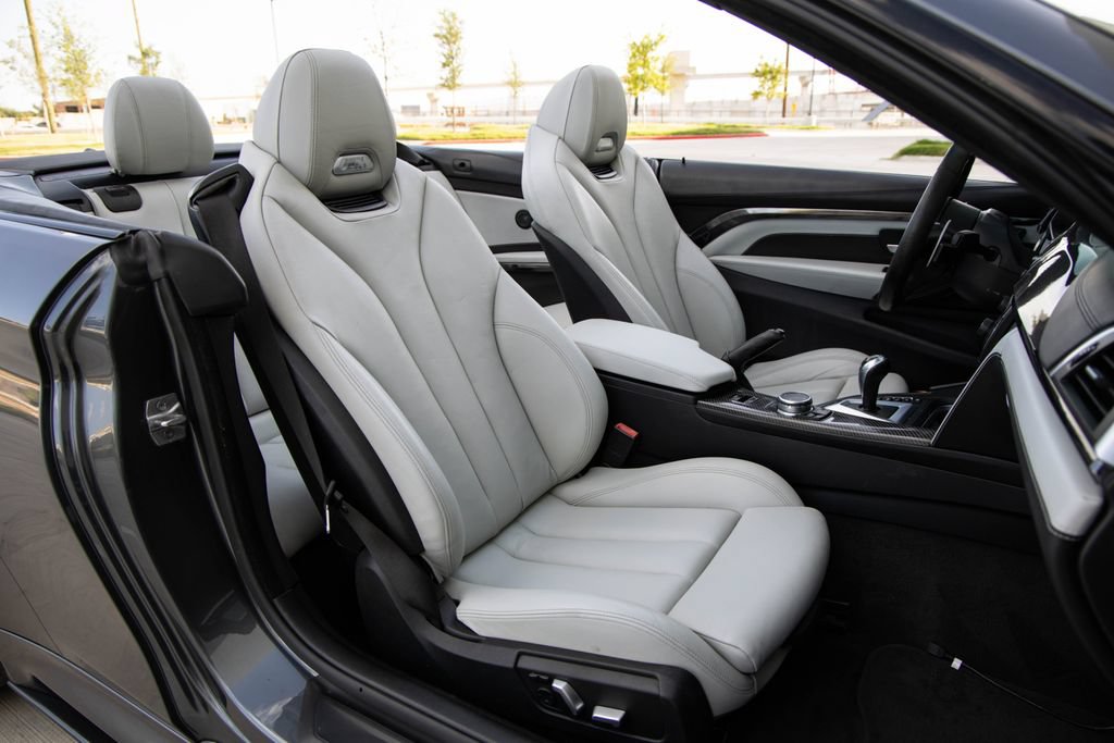 Used 2016 BMW M4 Convertible RWD image 35