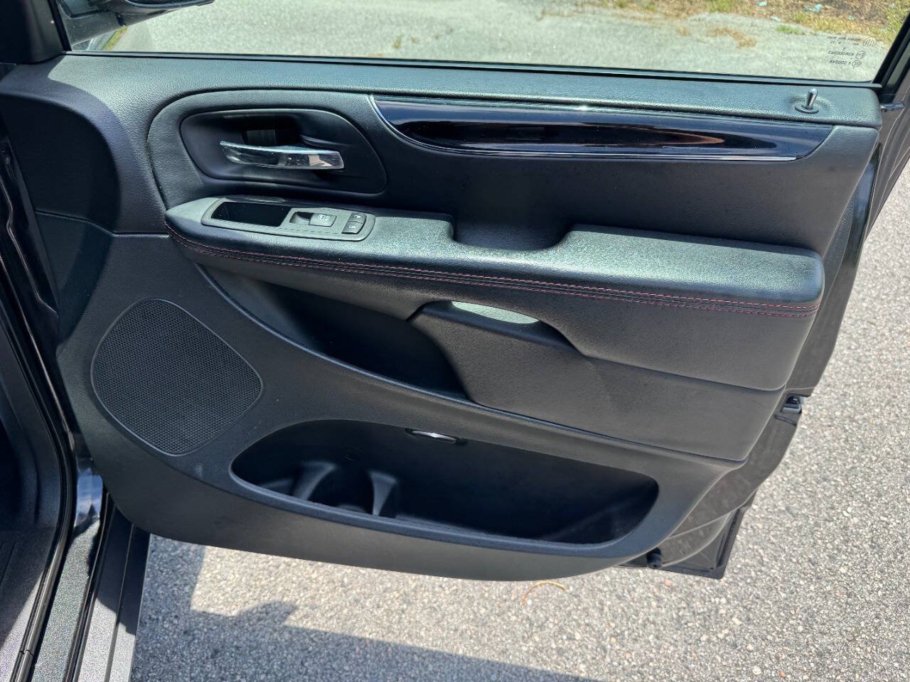 Used 2018 Dodge Grand Caravan GT FWD image 45