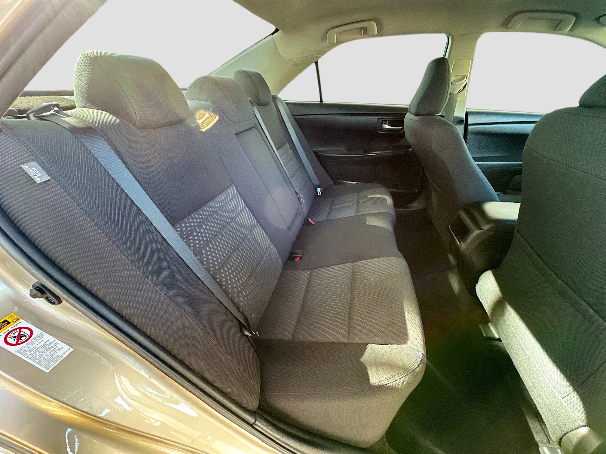 Used 2016 Toyota Camry LE image 24