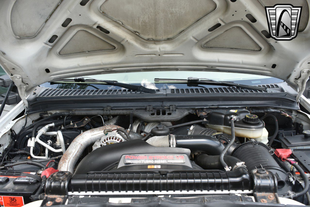 Used 2005 Ford Excursion Eddie Bauer image 12