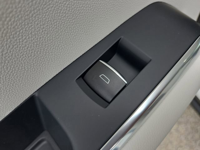 New 2026 GMC Acadia Denali w/ Super Cruise Package FWD image 12