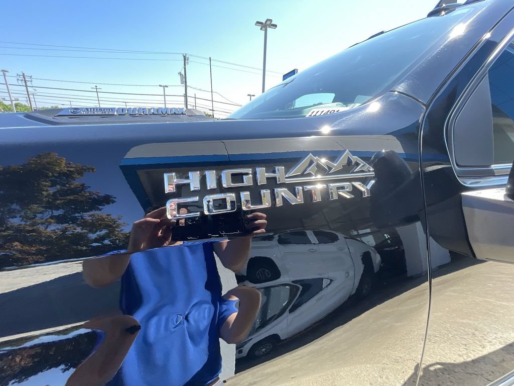 Certified 2025 Chevrolet Silverado 2500 High Country w/ High Country Premium Package AWD/4WD image 33