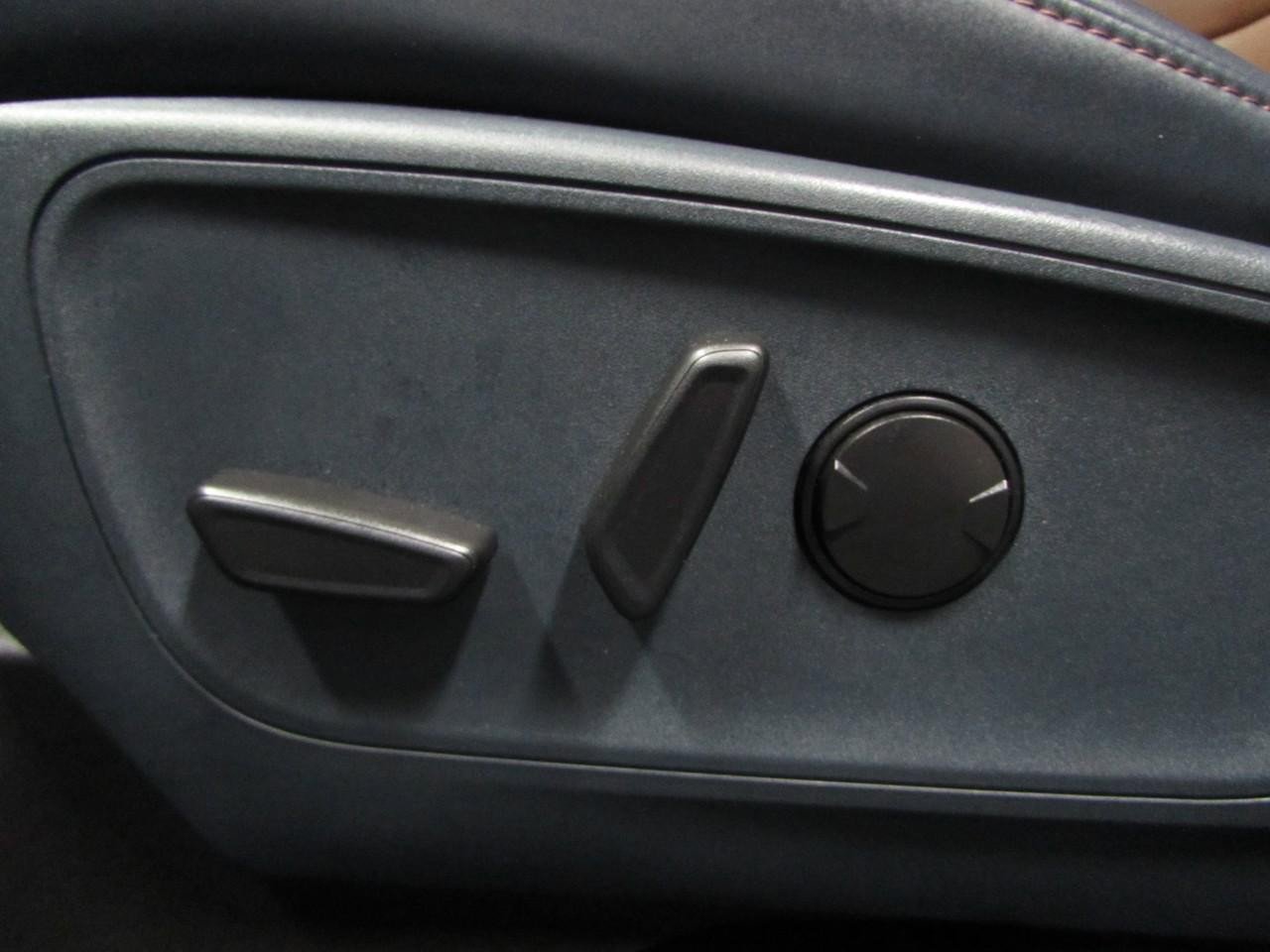 Used 2022 Ford Maverick Lariat w/ Lariat Luxury Package image 21