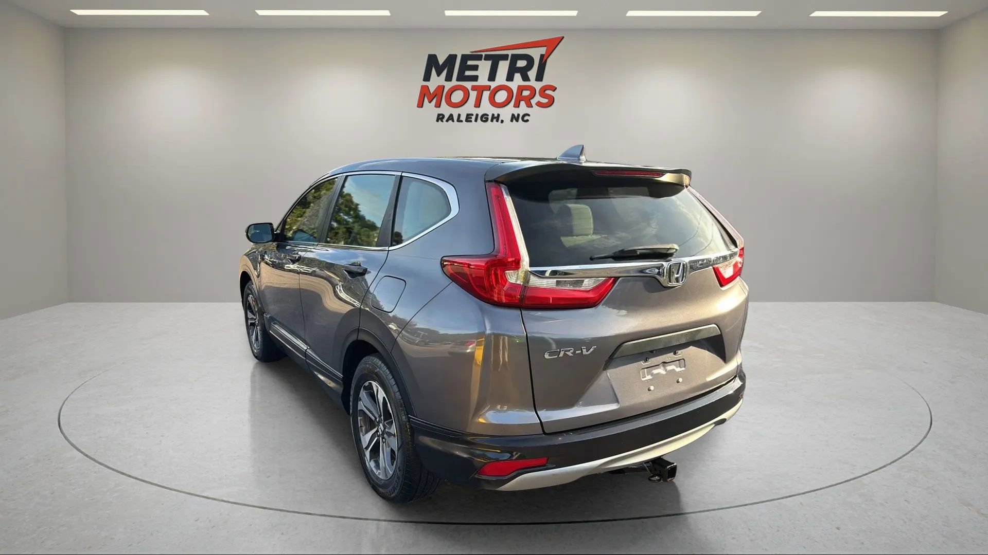 Used 2017 Honda CR-V LX image 9
