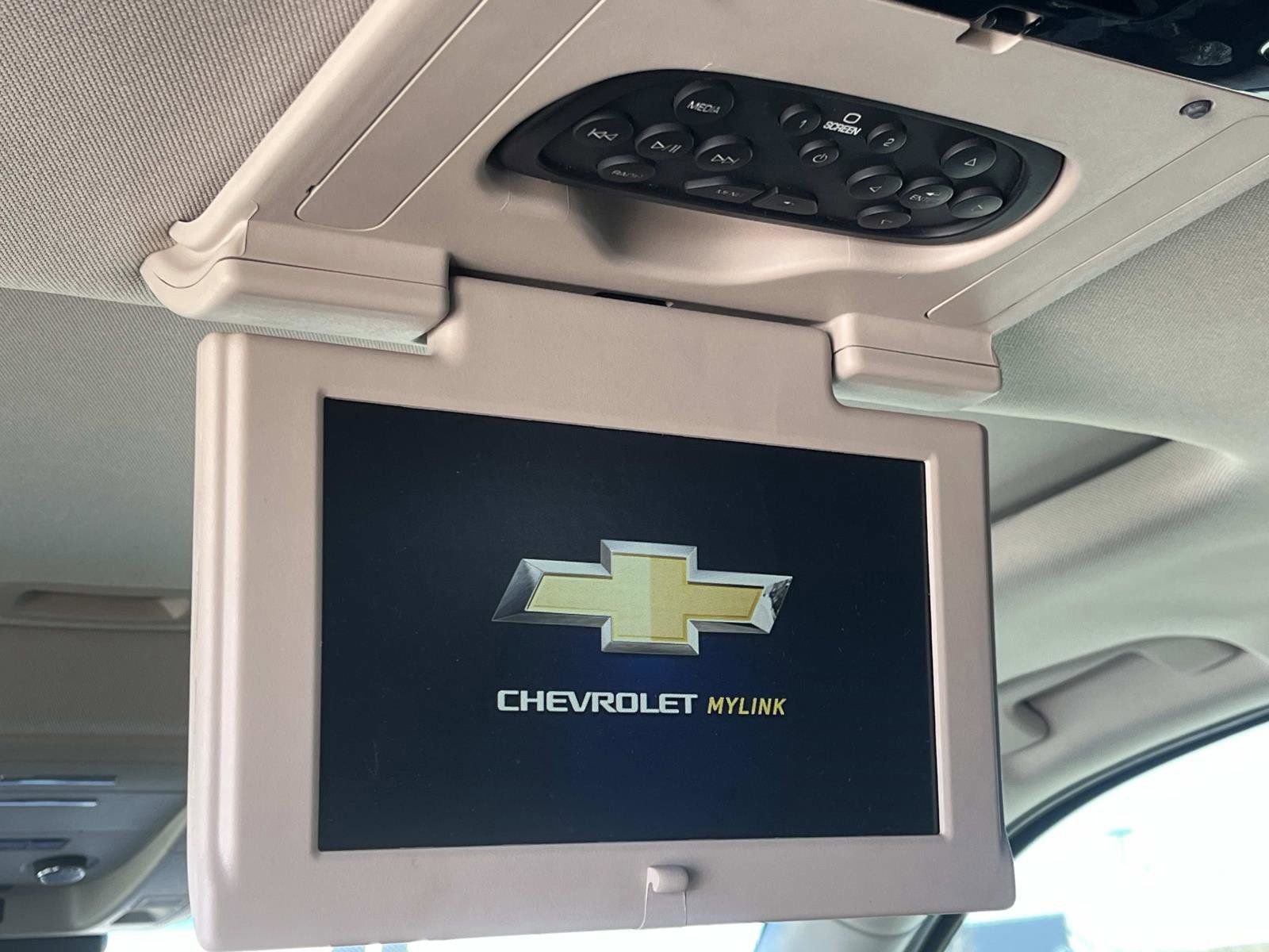 Used 2018 Chevrolet Suburban Premier image 15