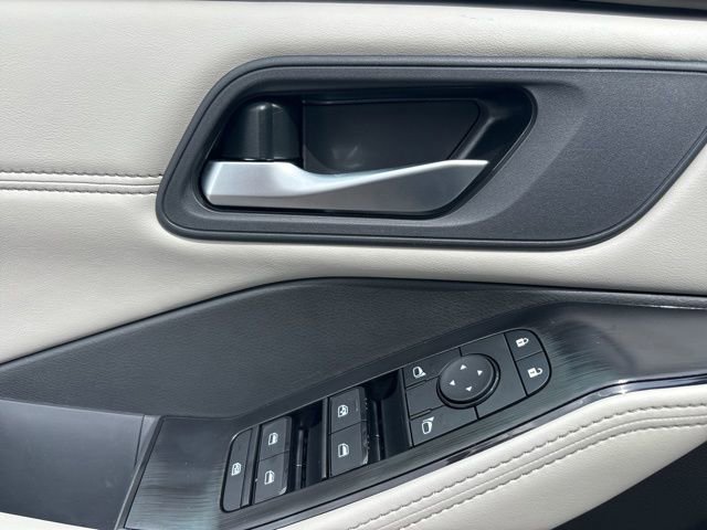 New 2026 Nissan Rogue SV image 21