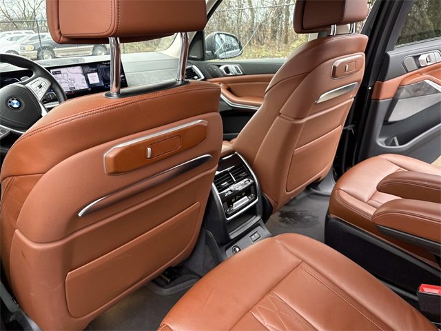 Used 2023 BMW X7 xDrive40i w/ Executive Package image 16