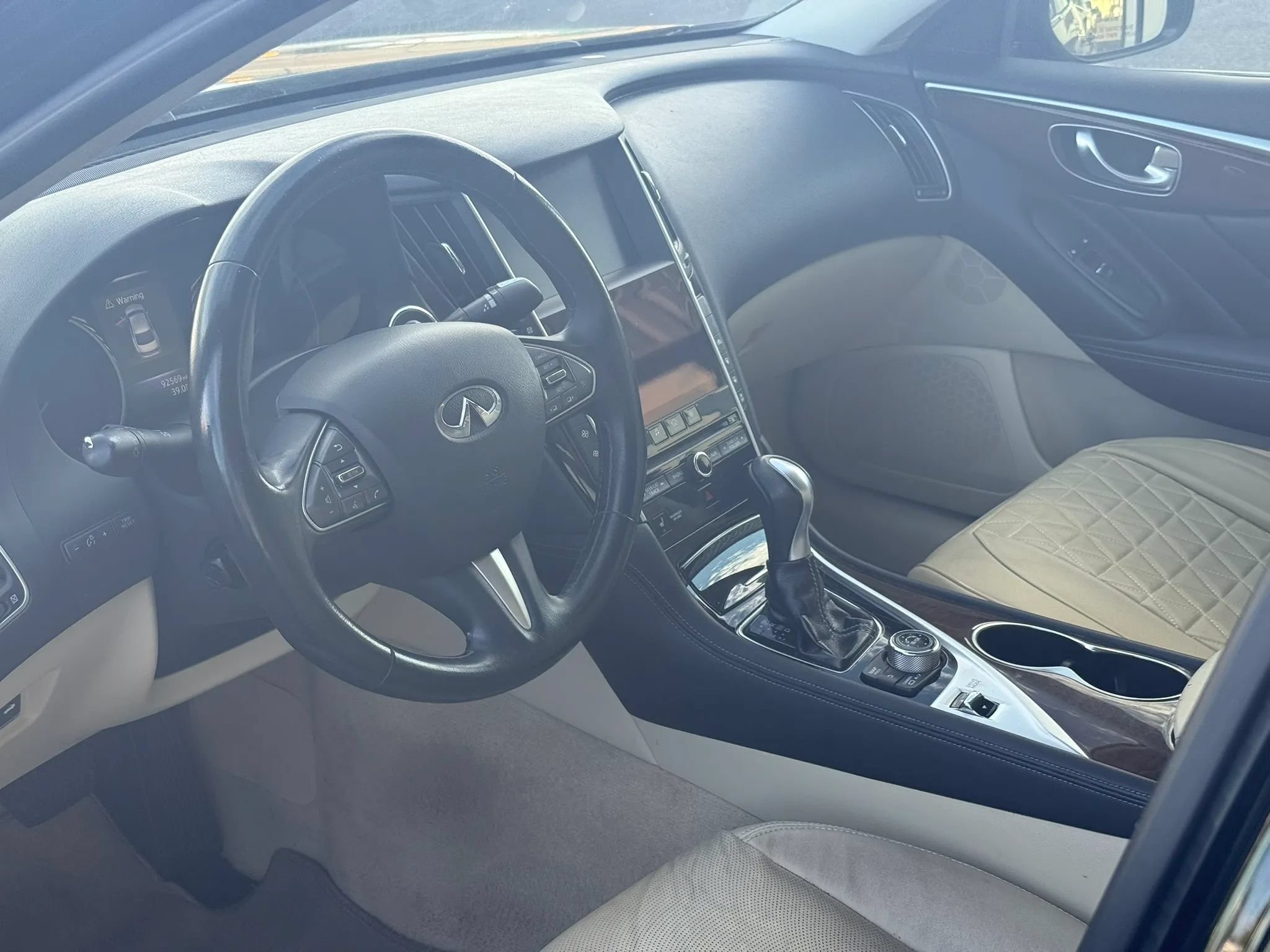 Used 2014 INFINITI Q50 Premium w/ Deluxe Touring Package RWD image 14
