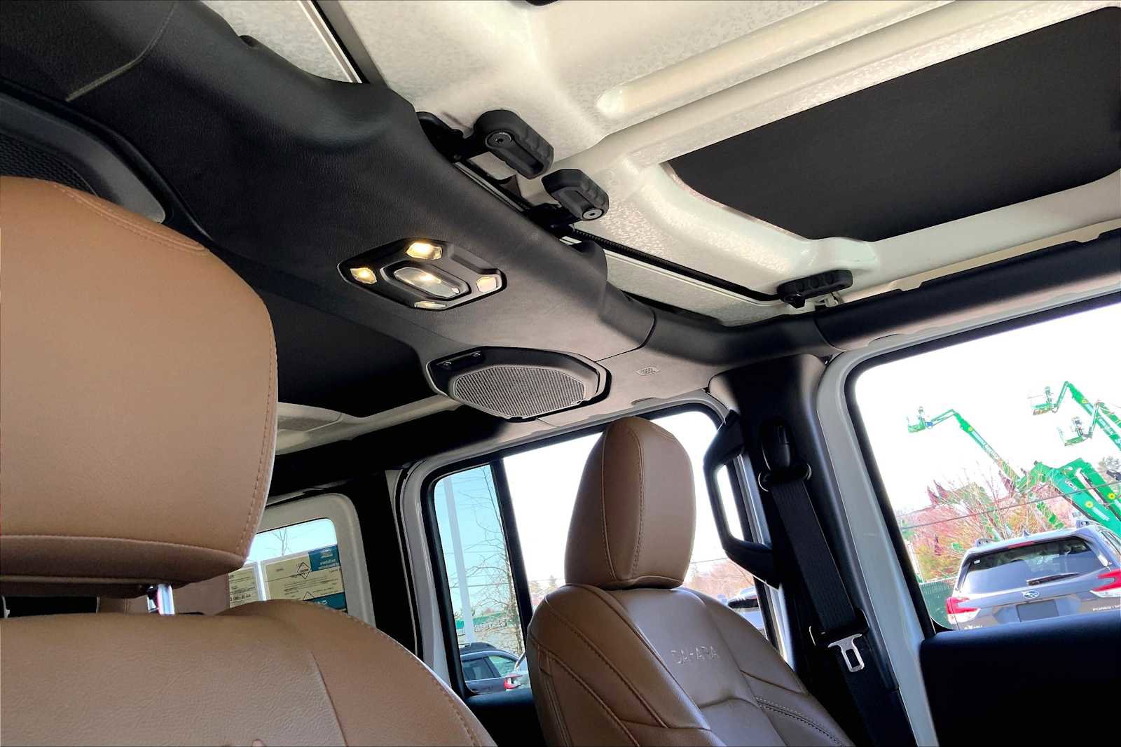 Used 2021 Jeep Wrangler Unlimited Sahara AWD/4WD image 14