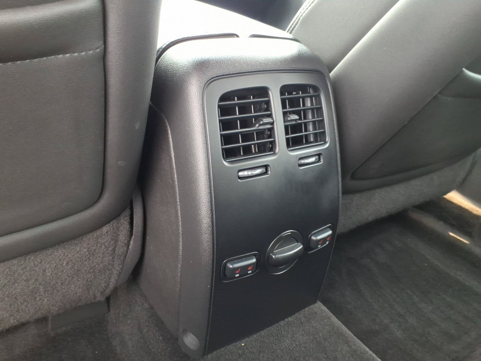 Used 2014 Lincoln MKS AWD w/ Equipment Group 101A image 11