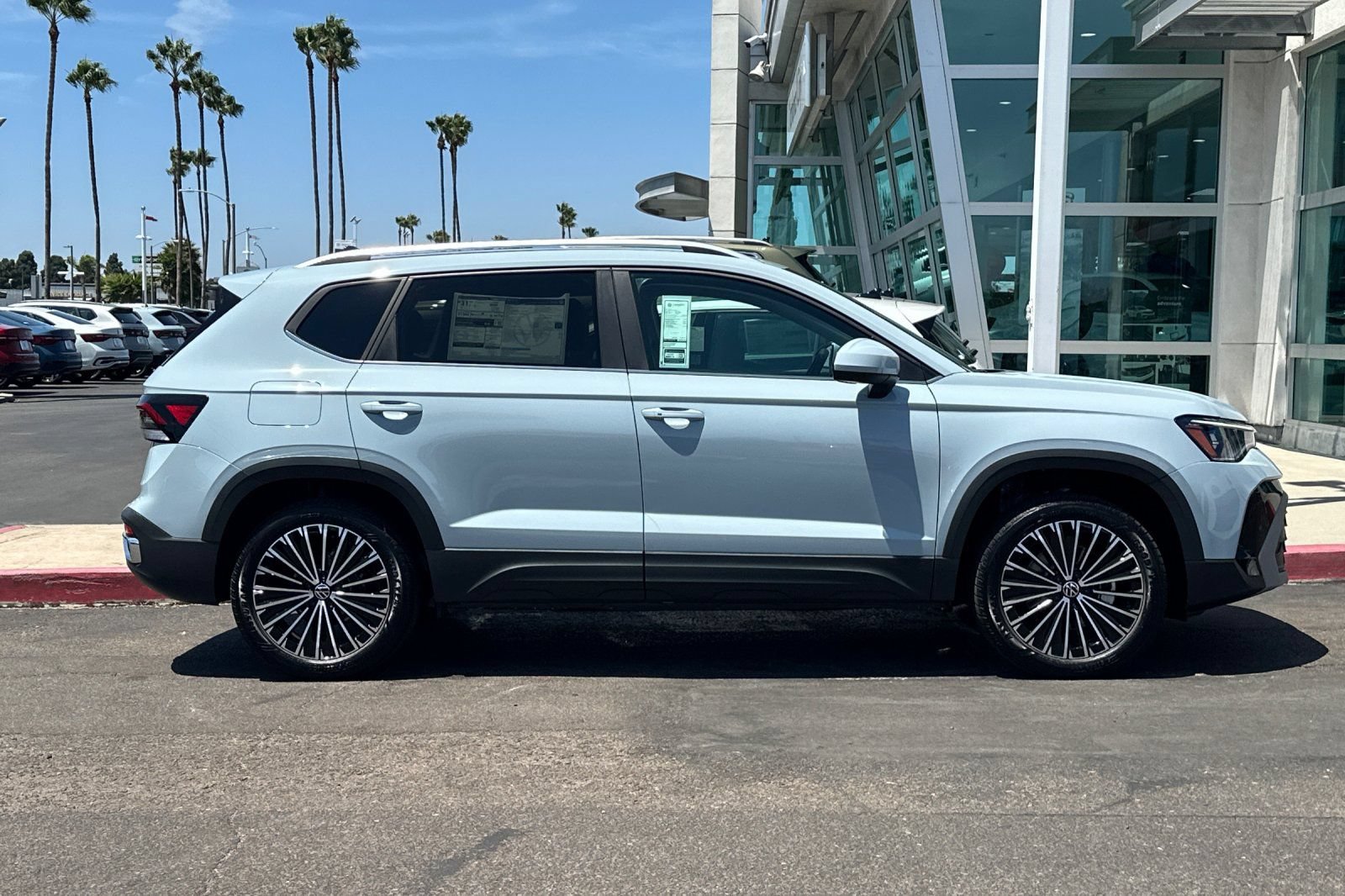 New 2026 Volkswagen Taos SE FWD image 4
