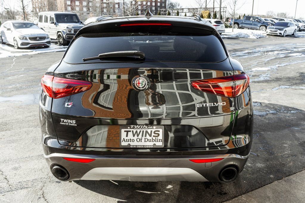 Used 2022 Alfa Romeo Stelvio Ti w/ Active Assist Plus Package image 38