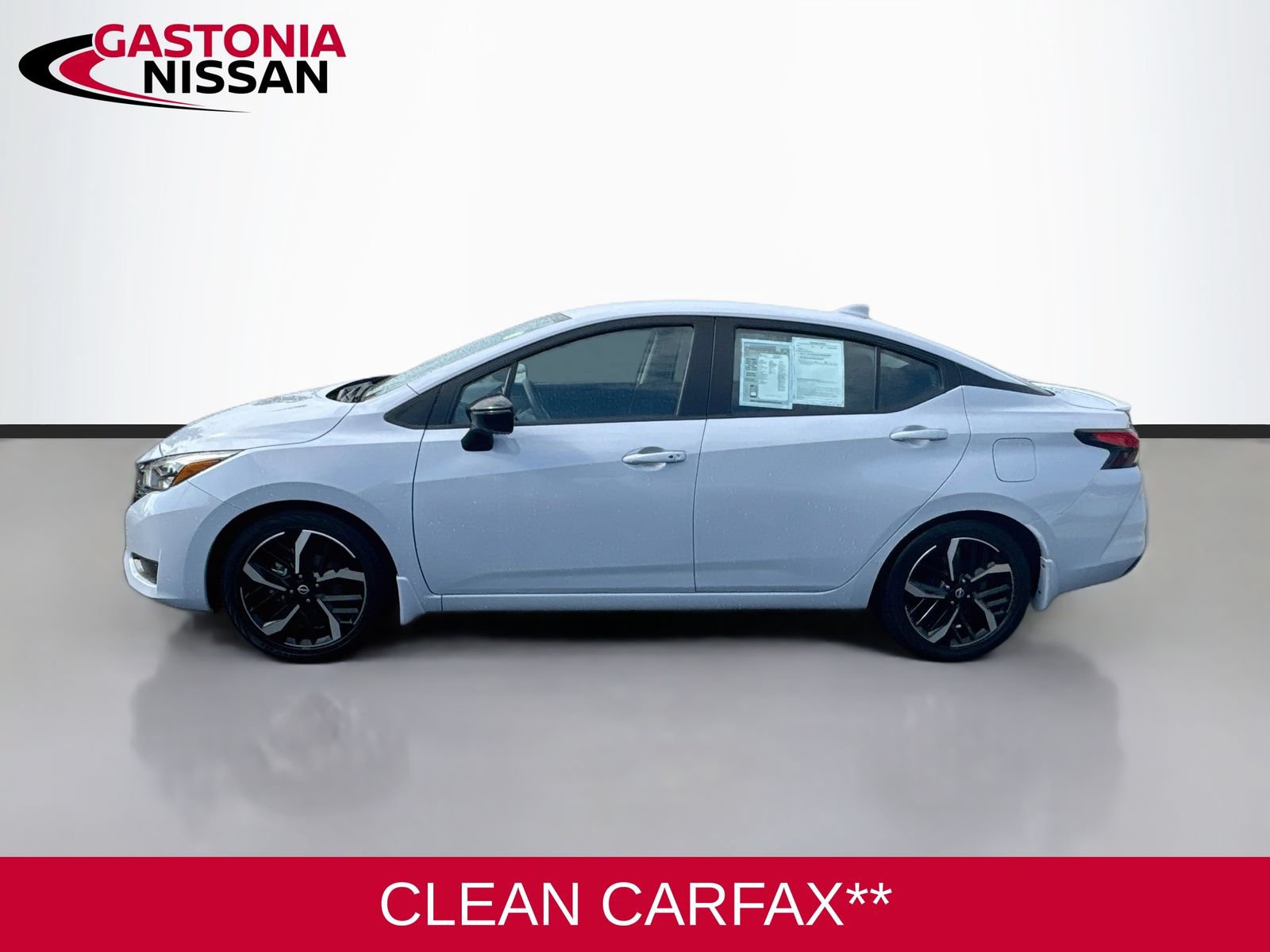 Used 2025 Nissan Versa SR w/ Trunk Package FWD image 5