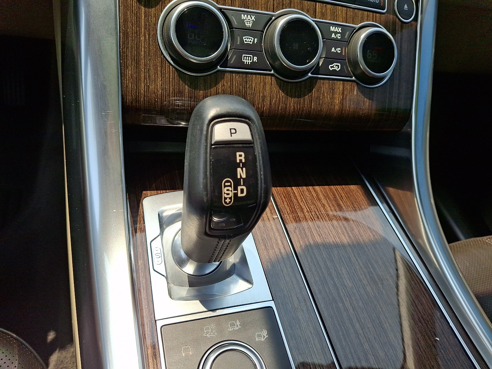 Used 2016 Land Rover Range Rover Sport HSE AWD/4WD image 15