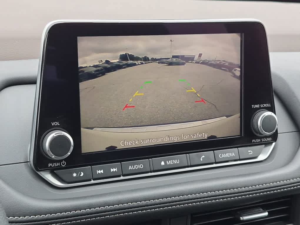 Used 2023 Nissan Rogue SV AWD/4WD image 14
