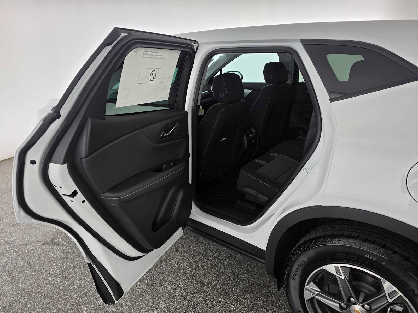 New 2026 Chevrolet Blazer LT w/ LPO, Floor Liner Package FWD image 15